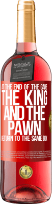 29,95 € Free Shipping | Rosé Wine ROSÉ Edition At the end of the game, the king and the pawn return to the same box Red Label. Customizable label Young wine Harvest 2024 Tempranillo