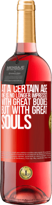 29,95 € Free Shipping | Rosé Wine ROSÉ Edition At a certain age one is no longer impressed with great bodies, but with great souls Red Label. Customizable label Young wine Harvest 2024 Tempranillo