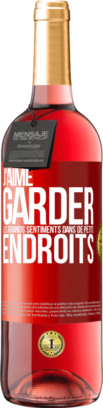 29,95 € Envoi gratuit | Vin rosé Édition ROSÉ J'aime garder les grands sentiments dans de petits endroits Étiquette Rouge. Étiquette personnalisable Vin jeune Récolte 2024 Tempranillo