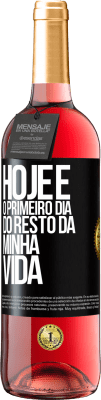 29,95 € Envio grátis | Vinho rosé Edição ROSÉ Hoje é o primeiro dia do resto da minha vida Etiqueta Preta. Etiqueta personalizável Vinho jovem Colheita 2023 Tempranillo