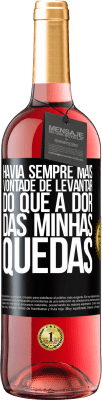 29,95 € Envio grátis | Vinho rosé Edição ROSÉ Havia sempre mais vontade de levantar do que a dor das minhas quedas Etiqueta Preta. Etiqueta personalizável Vinho jovem Colheita 2024 Tempranillo