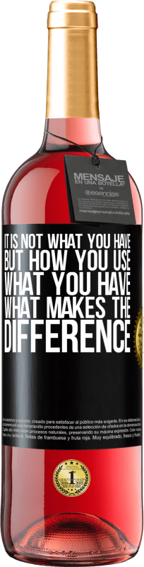 29,95 € Free Shipping | Rosé Wine ROSÉ Edition It is not what you have, but how you use what you have, what makes the difference Black Label. Customizable label Young wine Harvest 2025 Tempranillo