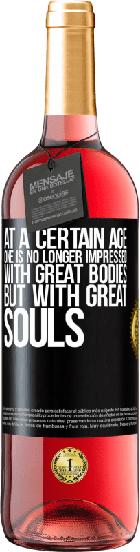 29,95 € Free Shipping | Rosé Wine ROSÉ Edition At a certain age one is no longer impressed with great bodies, but with great souls Black Label. Customizable label Young wine Harvest 2025 Tempranillo