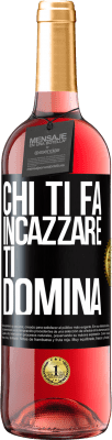 29,95 € Spedizione Gratuita | Vino rosato Edizione ROSÉ Chi ti fa incazzare, ti domina Etichetta Nera. Etichetta personalizzabile Vino giovane Raccogliere 2024 Tempranillo