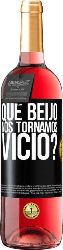 29,95 € Envio grátis | Vinho rosé Edição ROSÉ que beijo nos tornamos vice? Etiqueta Preta. Etiqueta personalizável Vinho jovem Colheita 2024 Tempranillo