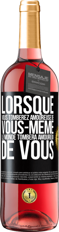 29,95 € Envoi gratuit | Vin rosé Édition ROSÉ Lorsque vous tomberez amoureuse de vous-même le monde tombera amoureux de vous Étiquette Noire. Étiquette personnalisable Vin jeune Récolte 2024 Tempranillo