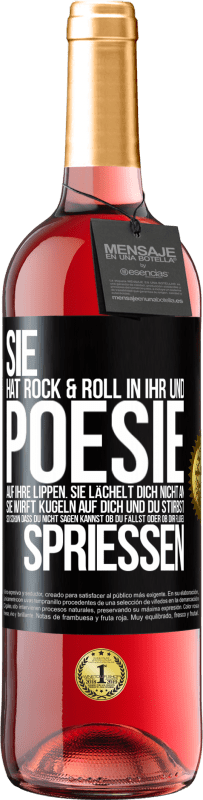 29,95 € Kostenloser Versand | Roséwein ROSÉ Ausgabe Sie hat Rock & Roll in ihr und Poesie auf ihre Lippen. Sie lächelt dich nicht an, sie wirft Kugeln auf dich und du stirbst so sc Schwarzes Etikett. Anpassbares Etikett Junger Wein Ernte 2024 Tempranillo