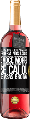 29,95 € Envio grátis | Vinho rosé Edição ROSÉ Ela traz Rock & Roll para dentro e poesia nos lábios. Ele não sorri para você, ele lança balas para você e você morre tão Etiqueta Preta. Etiqueta personalizável Vinho jovem Colheita 2023 Tempranillo