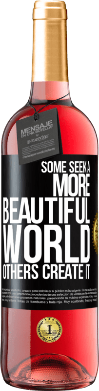 29,95 € Free Shipping | Rosé Wine ROSÉ Edition Some seek a more beautiful world, others create it Black Label. Customizable label Young wine Harvest 2024 Tempranillo