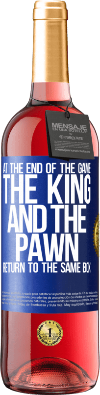 29,95 € Free Shipping | Rosé Wine ROSÉ Edition At the end of the game, the king and the pawn return to the same box Blue Label. Customizable label Young wine Harvest 2024 Tempranillo