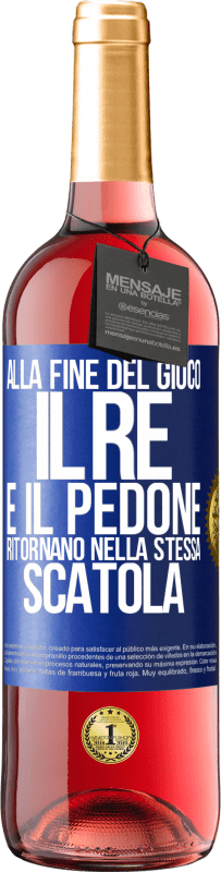 29,95 € Spedizione Gratuita | Vino rosato Edizione ROSÉ Alla fine del gioco, il re e il pedone ritornano nella stessa scatola Etichetta Blu. Etichetta personalizzabile Vino giovane Raccogliere 2024 Tempranillo