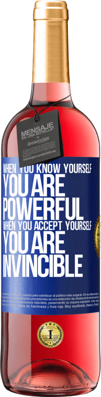 29,95 € Free Shipping | Rosé Wine ROSÉ Edition When you know yourself, you are powerful. When you accept yourself, you are invincible Blue Label. Customizable label Young wine Harvest 2024 Tempranillo