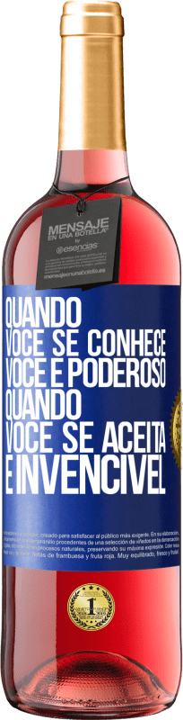 29,95 € Envio grátis | Vinho rosé Edição ROSÉ Quando você se conhece, você é poderoso. Quando você se aceita, é invencível Etiqueta Azul. Etiqueta personalizável Vinho jovem Colheita 2024 Tempranillo