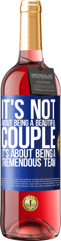 29,95 € 免费送货 | 桃红葡萄酒 ROSÉ版 这不是要成为一对美丽的夫妻。这是一个强大的团队 蓝色标签. 可自定义的标签 青年酒 收成 2025 Tempranillo