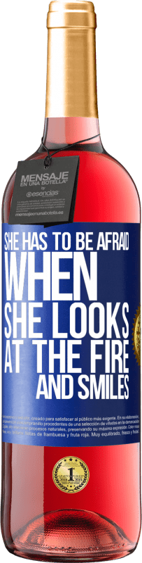 29,95 € Free Shipping | Rosé Wine ROSÉ Edition She has to be afraid when she looks at the fire and smiles Blue Label. Customizable label Young wine Harvest 2022 Tempranillo