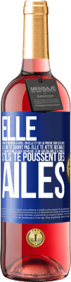 29,95 € Envoi gratuit | Vin rosé Édition ROSÉ Elle apporte du Rock & Roll en elle et de la poésie sur les lèvres. Elle ne te sourit pas, elle te jette des balles et tu meurs Étiquette Bleue. Étiquette personnalisable Vin jeune Récolte 2024 Tempranillo