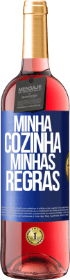 29,95 € Envio grátis | Vinho rosé Edição ROSÉ Minha cozinha, minhas regras Etiqueta Azul. Etiqueta personalizável Vinho jovem Colheita 2024 Tempranillo
