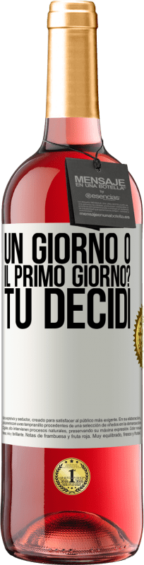 29,95 € Spedizione Gratuita | Vino rosato Edizione ROSÉ un giorno o il primo giorno? Tu decidi Etichetta Bianca. Etichetta personalizzabile Vino giovane Raccogliere 2024 Tempranillo