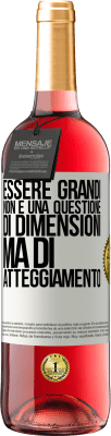 29,95 € Spedizione Gratuita | Vino rosato Edizione ROSÉ Essere grandi non è una questione di dimensioni, ma di atteggiamento Etichetta Bianca. Etichetta personalizzabile Vino giovane Raccogliere 2024 Tempranillo