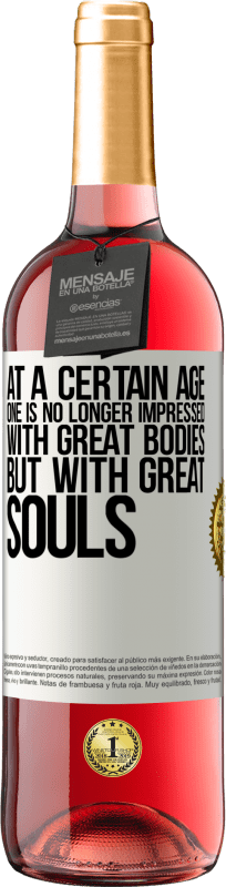 29,95 € Free Shipping | Rosé Wine ROSÉ Edition At a certain age one is no longer impressed with great bodies, but with great souls White Label. Customizable label Young wine Harvest 2025 Tempranillo