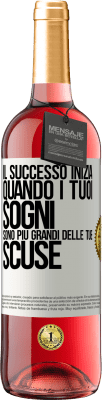 29,95 € Spedizione Gratuita | Vino rosato Edizione ROSÉ Il successo inizia quando i tuoi sogni sono più grandi delle tue scuse Etichetta Bianca. Etichetta personalizzabile Vino giovane Raccogliere 2024 Tempranillo