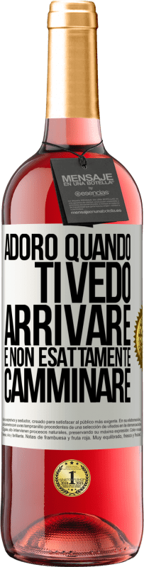 29,95 € Spedizione Gratuita | Vino rosato Edizione ROSÉ Adoro quando ti vedo arrivare e non esattamente camminare Etichetta Bianca. Etichetta personalizzabile Vino giovane Raccogliere 2024 Tempranillo