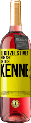 29,95 € Kostenloser Versand | Roséwein ROSÉ Ausgabe Du kitzelst mein Herz seit ich dich kenne Gelbes Etikett. Anpassbares Etikett Junger Wein Ernte 2025 Tempranillo