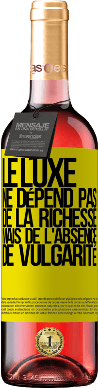 29,95 € Envoi gratuit | Vin rosé Édition ROSÉ Le luxe ne dépend pas de la richesse, mais de l'absence de vulgarité Étiquette Jaune. Étiquette personnalisable Vin jeune Récolte 2024 Tempranillo