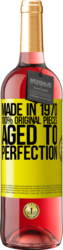 29,95 € Бесплатная доставка | Розовое вино Издание ROSÉ Сделано в 1970 году, 100% оригинал. Aged to perfection Желтая этикетка. Настраиваемая этикетка Молодое вино Урожай 2023 Tempranillo