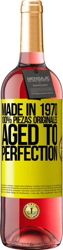 29,95 € Envío gratis | Vino Rosado Edición ROSÉ Made in 1970, 100% piezas originales. Aged to perfection Etiqueta Amarilla. Etiqueta personalizable Vino joven Cosecha 2025 Tempranillo
