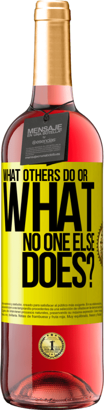 29,95 € Free Shipping | Rosé Wine ROSÉ Edition What others do or what no one else does? Yellow Label. Customizable label Young wine Harvest 2023 Tempranillo