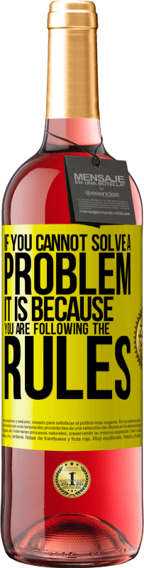 29,95 € 免费送货 | 桃红葡萄酒 ROSÉ版 如果您不能解决问题，那是因为您遵守规则 黄色标签. 可自定义的标签 青年酒 收成 2025 Tempranillo