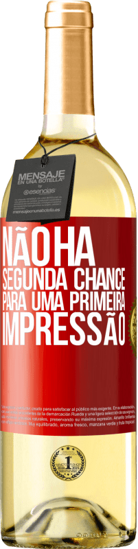 29,95 € Envio grátis | Vinho branco Edição WHITE Não há segunda chance para uma primeira impressão Etiqueta Vermelha. Etiqueta personalizável Vinho jovem Colheita 2024 Verdejo