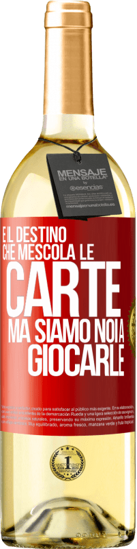 29,95 € Spedizione Gratuita | Vino bianco Edizione WHITE È il destino che mescola le carte, ma siamo noi a giocarle Etichetta Rossa. Etichetta personalizzabile Vino giovane Raccogliere 2024 Verdejo