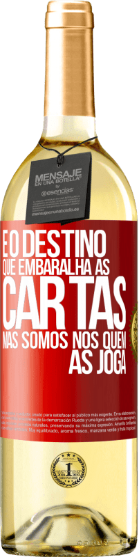 29,95 € Envio grátis | Vinho branco Edição WHITE É o destino que embaralha as cartas, mas somos nós quem as joga Etiqueta Vermelha. Etiqueta personalizável Vinho jovem Colheita 2024 Verdejo