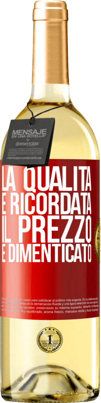 29,95 € Spedizione Gratuita | Vino bianco Edizione WHITE La qualità è ricordata, il prezzo è dimenticato Etichetta Rossa. Etichetta personalizzabile Vino giovane Raccogliere 2024 Verdejo