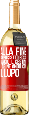 29,95 € Spedizione Gratuita | Vino bianco Edizione WHITE Alla fine, Cappuccetto Rosso lanciò il cestino e se ne andò con il lupo Etichetta Rossa. Etichetta personalizzabile Vino giovane Raccogliere 2023 Verdejo