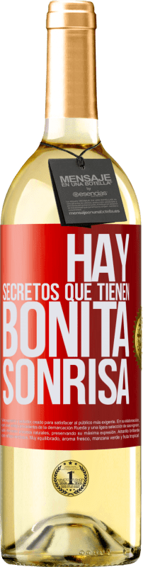 29,95 € Envío gratis | Vino Blanco Edición WHITE Hay secretos que tienen bonita sonrisa Etiqueta Roja. Etiqueta personalizable Vino joven Cosecha 2024 Verdejo