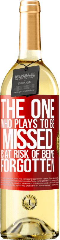 29,95 € Free Shipping | White Wine WHITE Edition The one who plays to be missed is at risk of being forgotten Red Label. Customizable label Young wine Harvest 2023 Verdejo