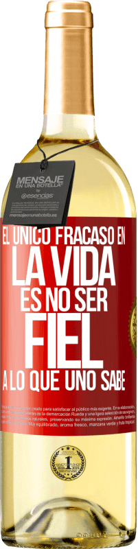 29,95 € Envío gratis | Vino Blanco Edición WHITE El único fracaso en la vida es no ser fiel a lo que uno sabe Etiqueta Roja. Etiqueta personalizable Vino joven Cosecha 2023 Verdejo