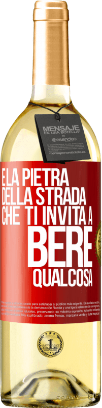 29,95 € Spedizione Gratuita | Vino bianco Edizione WHITE E la pietra della strada che ti invita a bere qualcosa Etichetta Rossa. Etichetta personalizzabile Vino giovane Raccogliere 2023 Verdejo