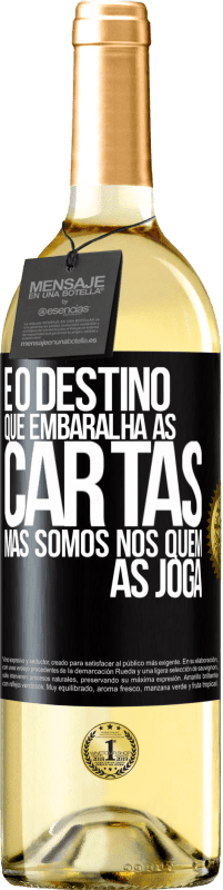 29,95 € Envio grátis | Vinho branco Edição WHITE É o destino que embaralha as cartas, mas somos nós quem as joga Etiqueta Preta. Etiqueta personalizável Vinho jovem Colheita 2024 Verdejo