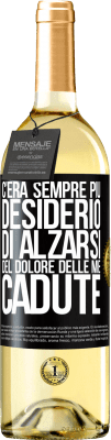 29,95 € Spedizione Gratuita | Vino bianco Edizione WHITE C'era sempre più desiderio di alzarsi del dolore delle mie cadute Etichetta Nera. Etichetta personalizzabile Vino giovane Raccogliere 2023 Verdejo