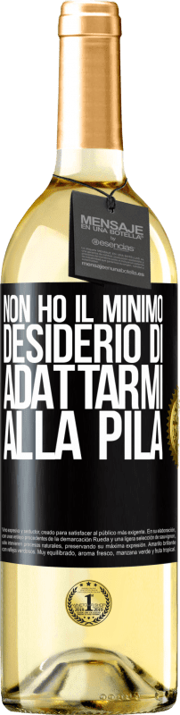 29,95 € Spedizione Gratuita | Vino bianco Edizione WHITE Non ho il minimo desiderio di adattarmi alla pila Etichetta Nera. Etichetta personalizzabile Vino giovane Raccogliere 2024 Verdejo