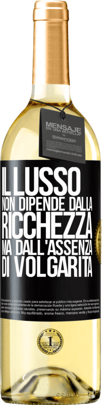 29,95 € Spedizione Gratuita | Vino bianco Edizione WHITE Il lusso non dipende dalla ricchezza, ma dall'assenza di volgarità Etichetta Nera. Etichetta personalizzabile Vino giovane Raccogliere 2024 Verdejo