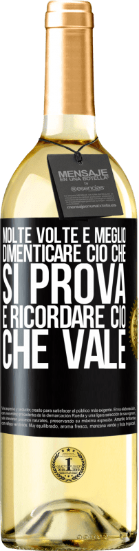 29,95 € Spedizione Gratuita | Vino bianco Edizione WHITE Molte volte è meglio dimenticare ciò che si prova e ricordare ciò che vale Etichetta Nera. Etichetta personalizzabile Vino giovane Raccogliere 2024 Verdejo