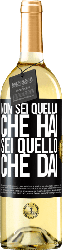 29,95 € Spedizione Gratuita | Vino bianco Edizione WHITE Non sei quello che hai. Sei quello che dai Etichetta Nera. Etichetta personalizzabile Vino giovane Raccogliere 2024 Verdejo