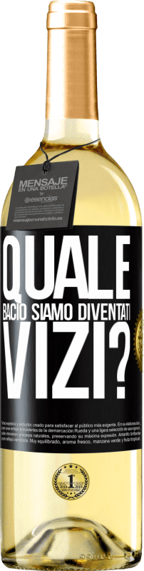 29,95 € Spedizione Gratuita | Vino bianco Edizione WHITE quale bacio siamo diventati vizi? Etichetta Nera. Etichetta personalizzabile Vino giovane Raccogliere 2024 Verdejo