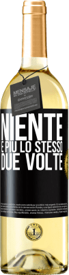 29,95 € Spedizione Gratuita | Vino bianco Edizione WHITE Niente è più lo stesso due volte Etichetta Nera. Etichetta personalizzabile Vino giovane Raccogliere 2024 Verdejo