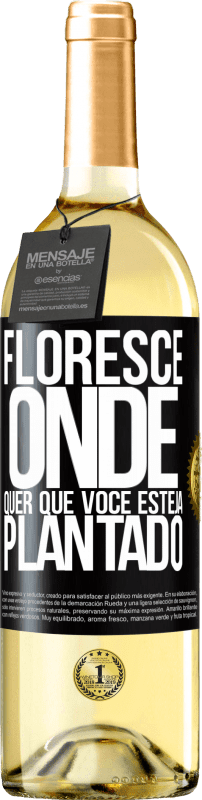 29,95 € Envio grátis | Vinho branco Edição WHITE Floresce onde quer que você esteja plantado Etiqueta Preta. Etiqueta personalizável Vinho jovem Colheita 2024 Verdejo